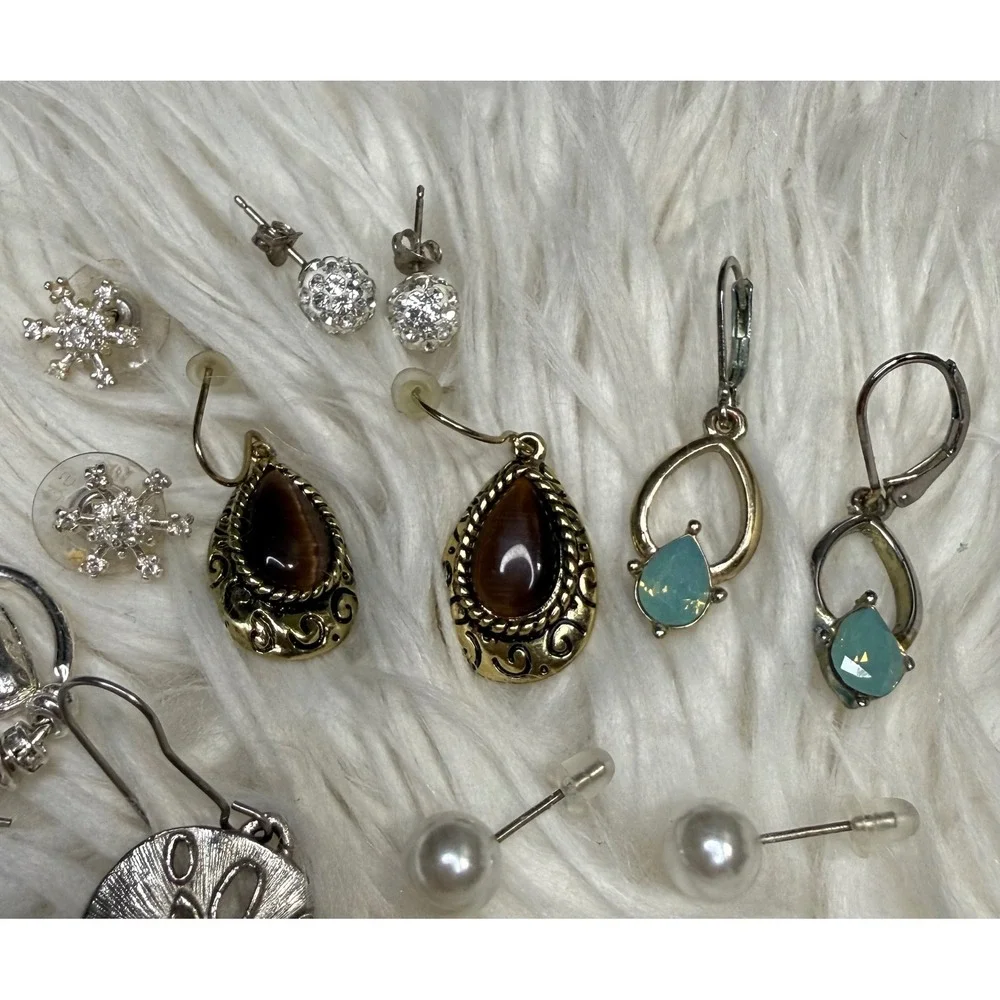 Mixed Fashion Earring Lot 7 Pairs Sand Dollar Pearl Snowflake Crystal Drops
